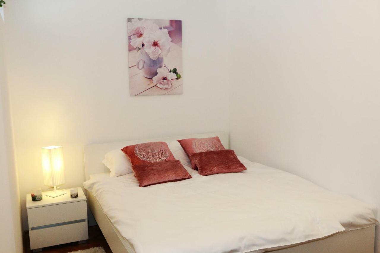 Apartment Dina, Self Check In 0-24 Karlovac