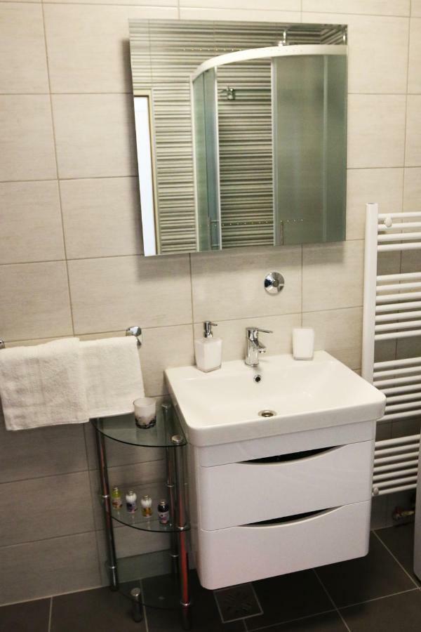 Dina, Self Check In 0-24 Apartment *